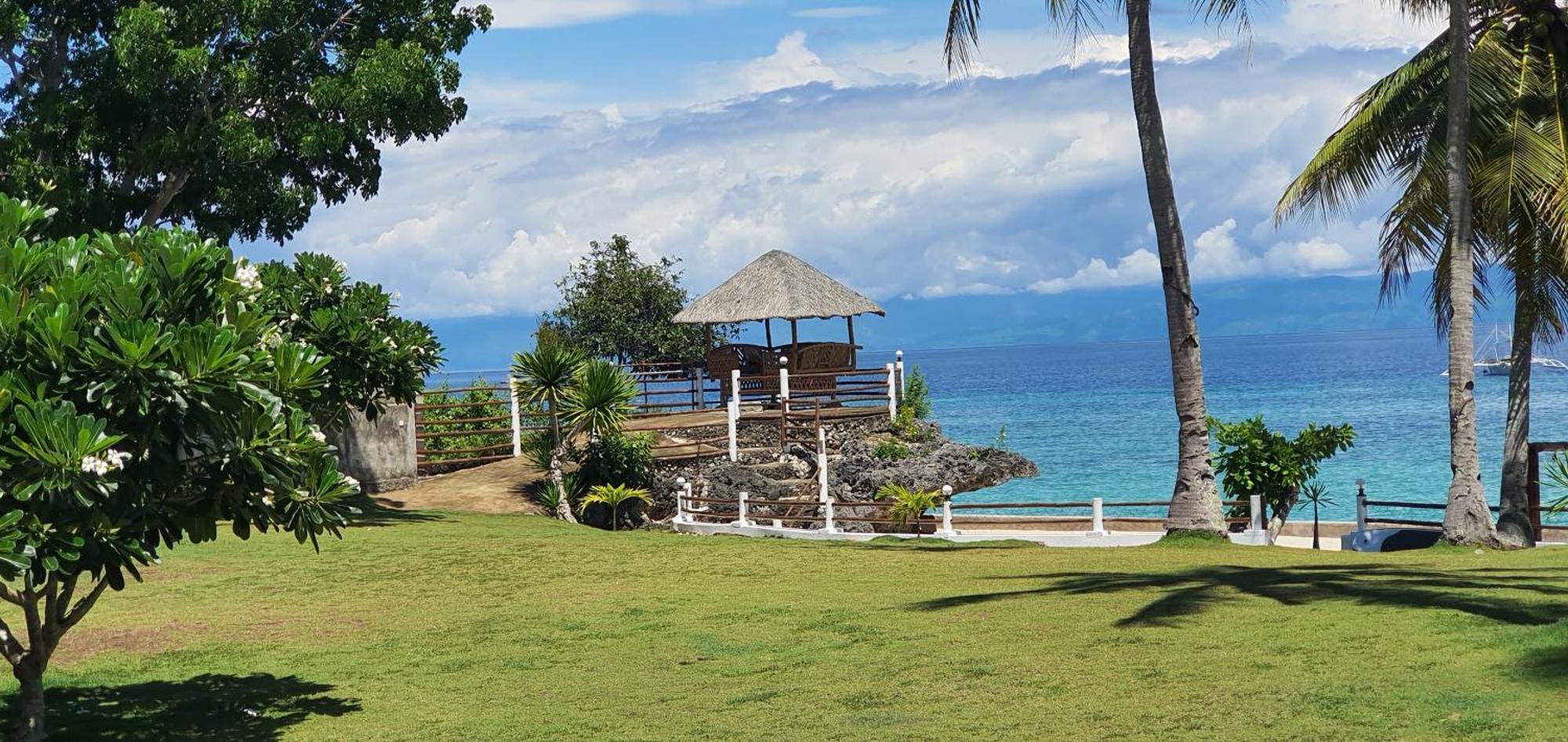 Tauig Beach Resort Moalboal Pokoj fotografie